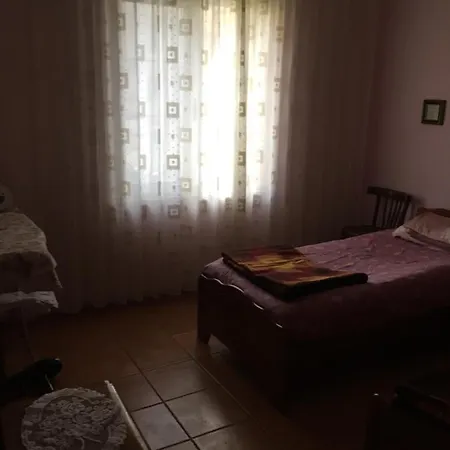 Casa Vacanza Durres94 게스트하우스 *